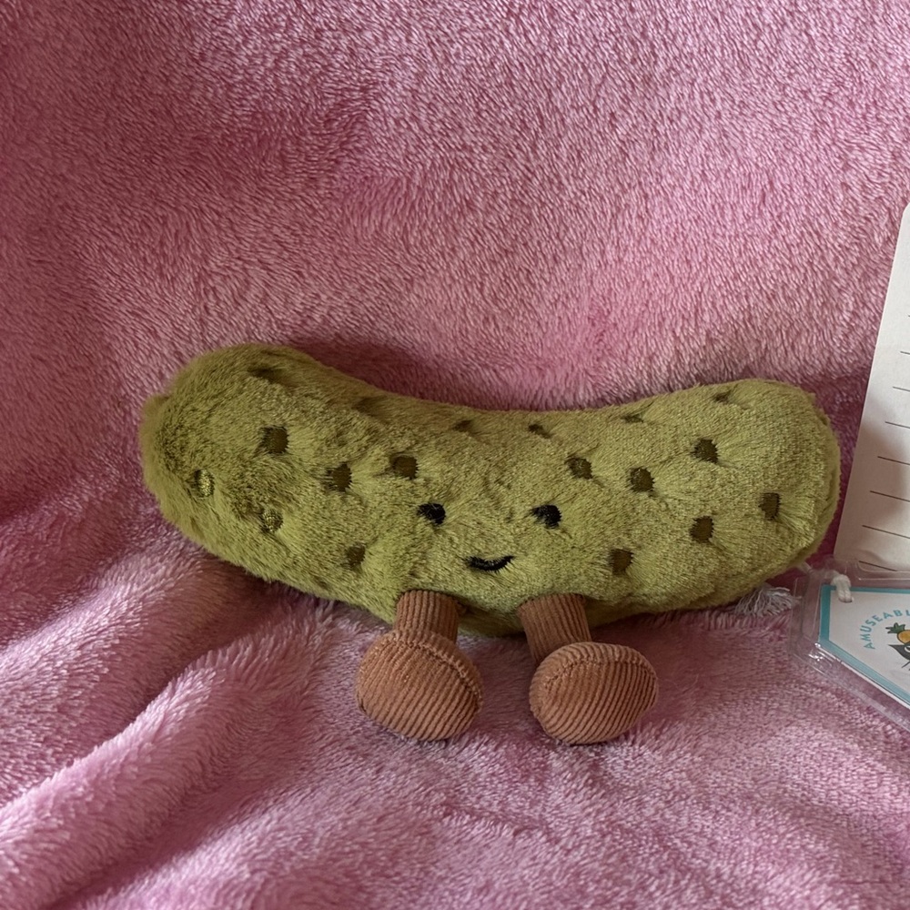 Jellycat amuseables pickle BNWT in tag protector